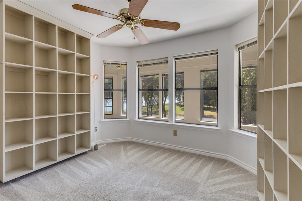 Heritage On The Lake-Waterfron - Residential