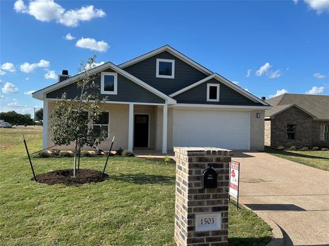 1503 W 6th Street McGregor TX 76657