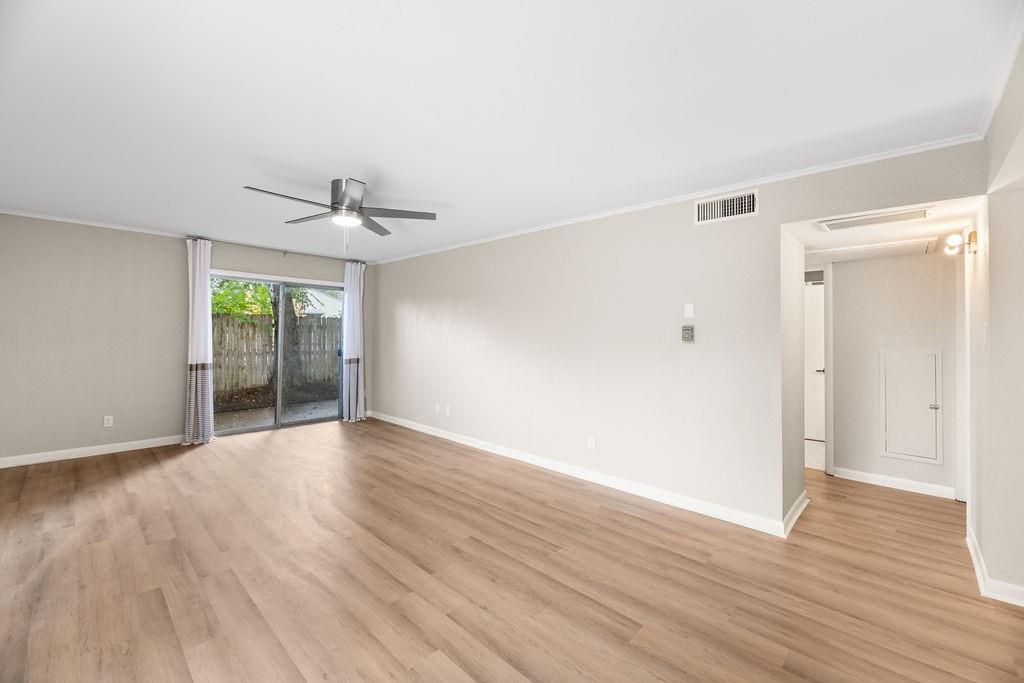 Chamberlain Arlington Heights - Residential Lease