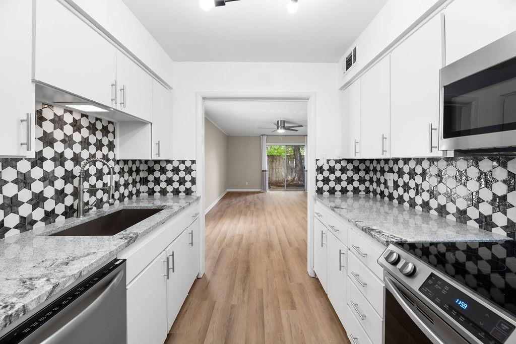 Chamberlain Arlington Heights - Residential Lease