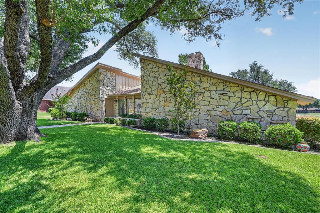 4001 Snow Creek Drive