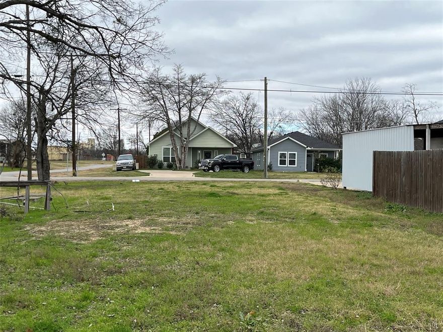 Corner residential lot for sale in Corsicana TX. Located in a redeveloping area with current new builds being built and sold!  The city pre planning work has already done! Saving you time and money, so you can start building! Including plat, variances, flood certificate, and survey.