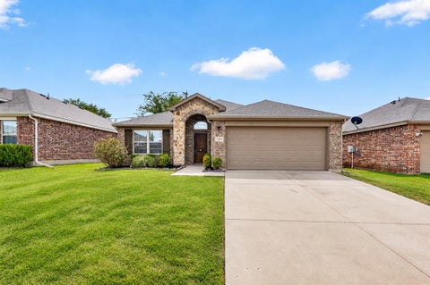 Photo of 1413 Thibodaux Drive, Greenville, TX 75402 (MLS # 21400980)