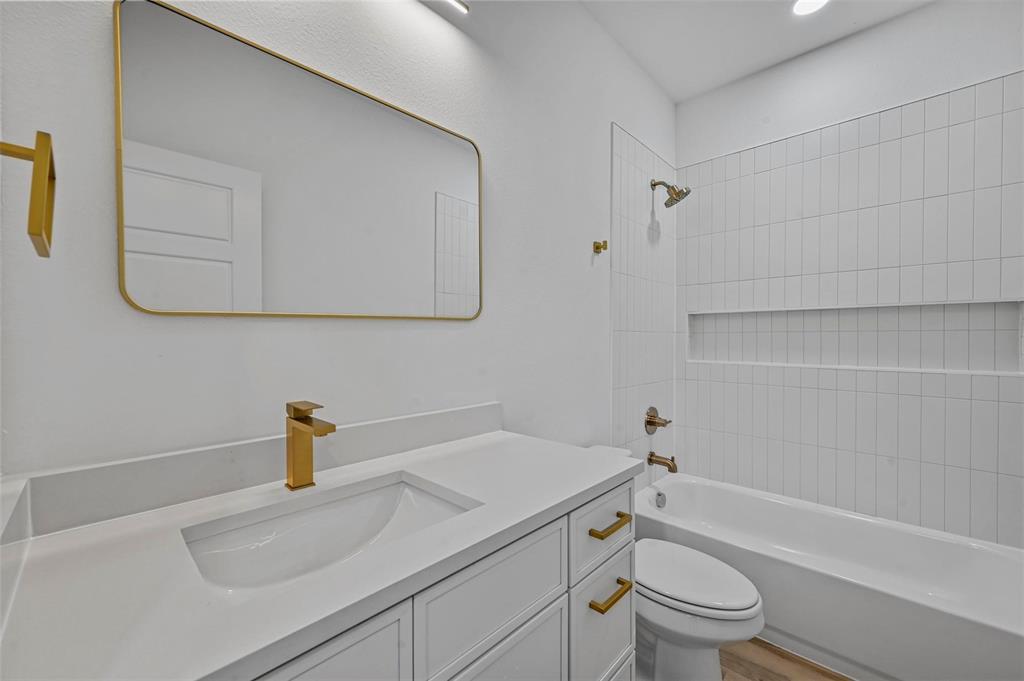 Lincoln Manor 2 - Residential Lease