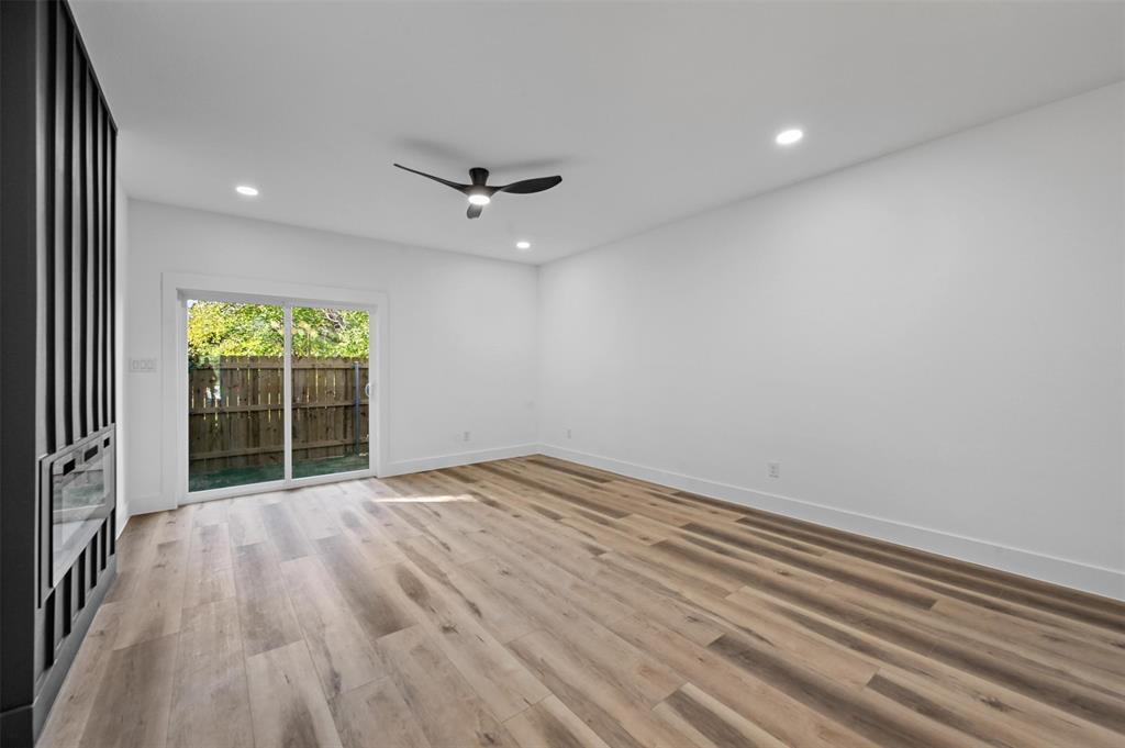 Lincoln Manor 2 - Residential Lease