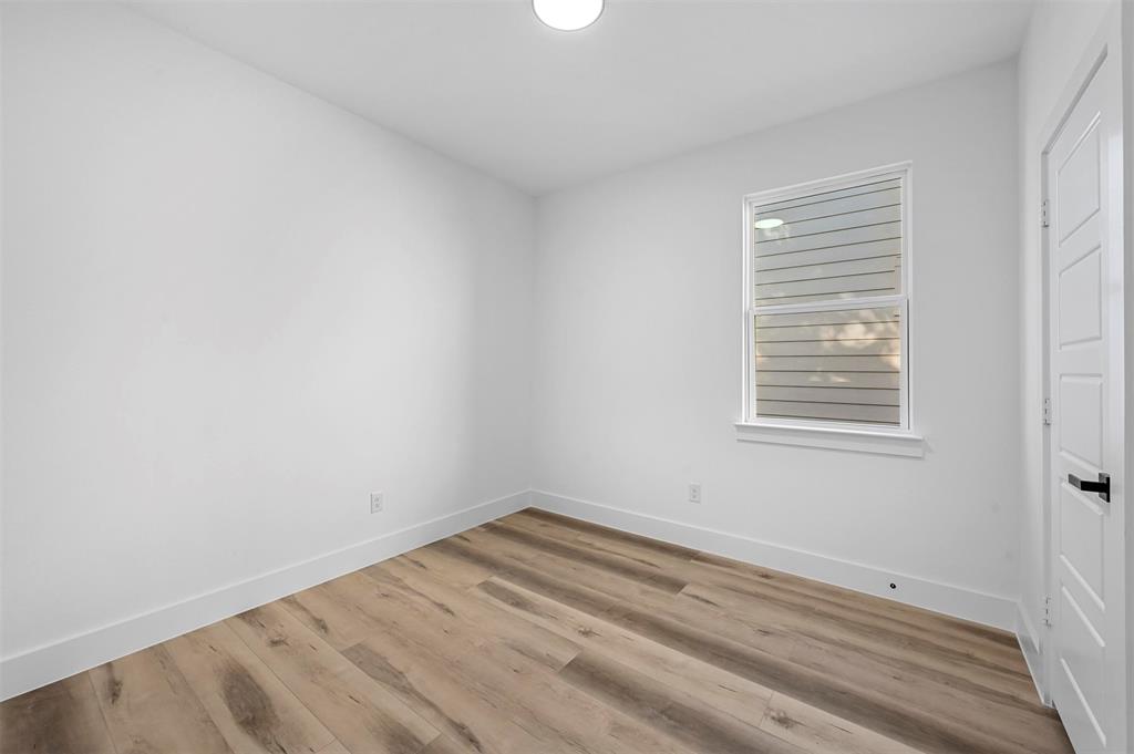 Lincoln Manor 2 - Residential Lease