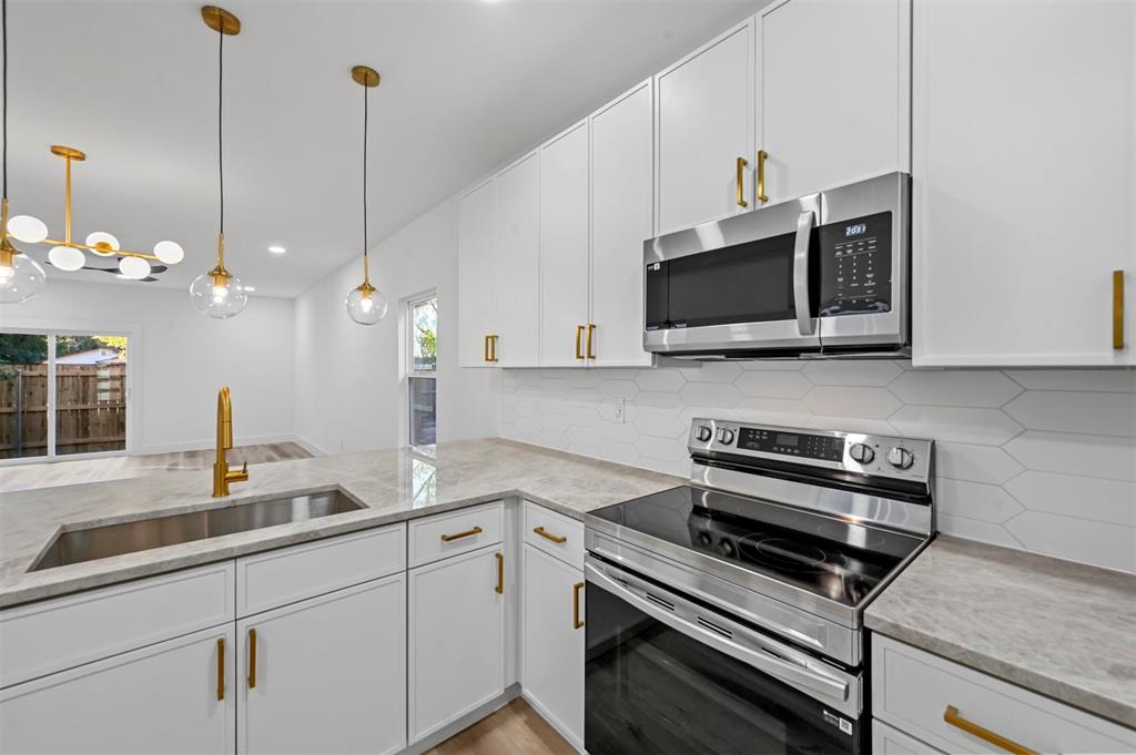 Lincoln Manor 2 - Residential Lease