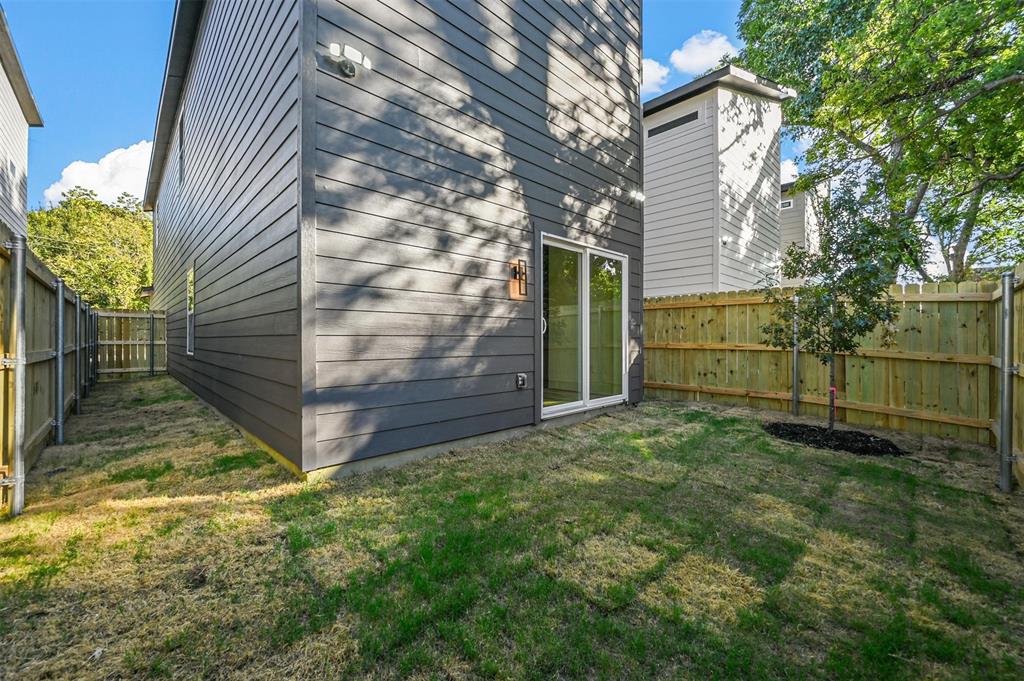 Lincoln Manor 2 - Residential Lease