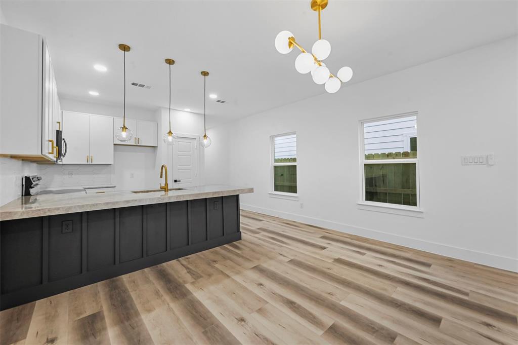 Lincoln Manor 2 - Residential Lease