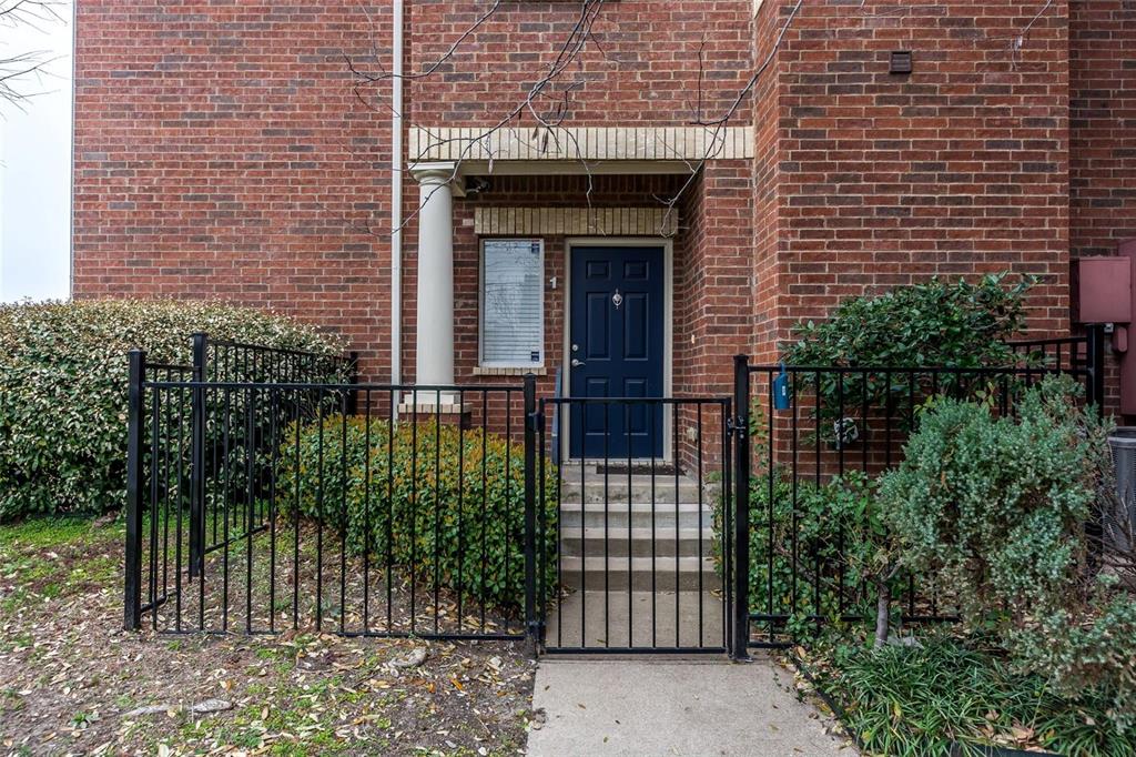 4904 Live Oak Street 1