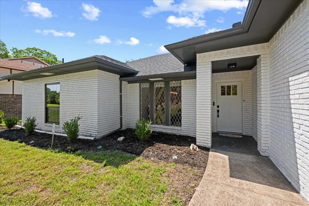5856 Winding Woods Trail