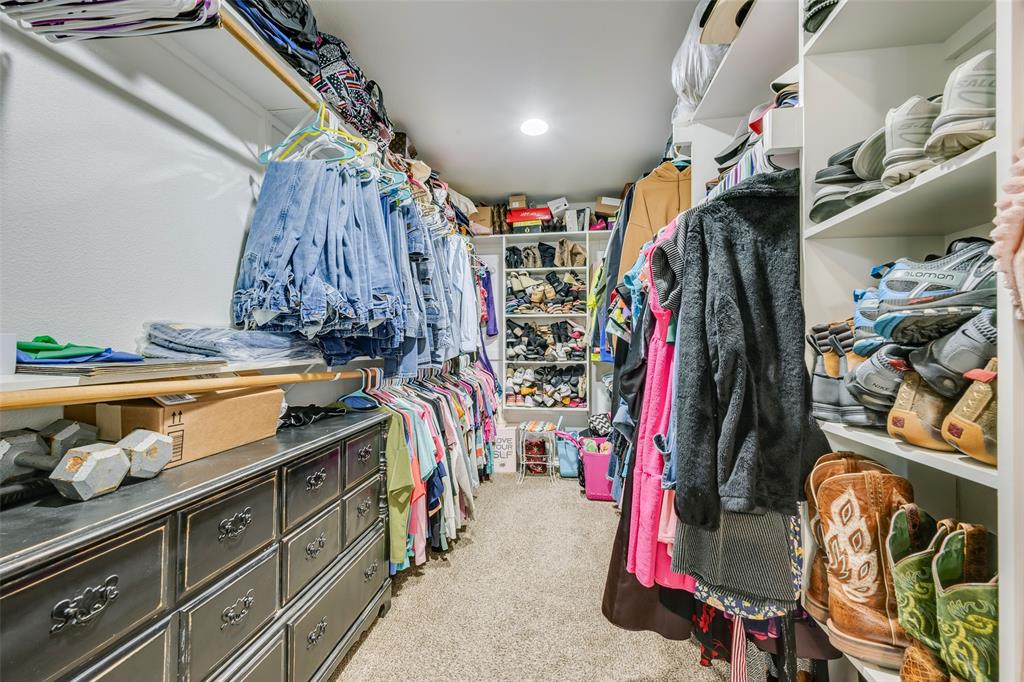 Granbury, Texas 76049, United States, 4 Bedrooms Bedrooms, ,3 BathroomsBathrooms,Residential,Active,167560