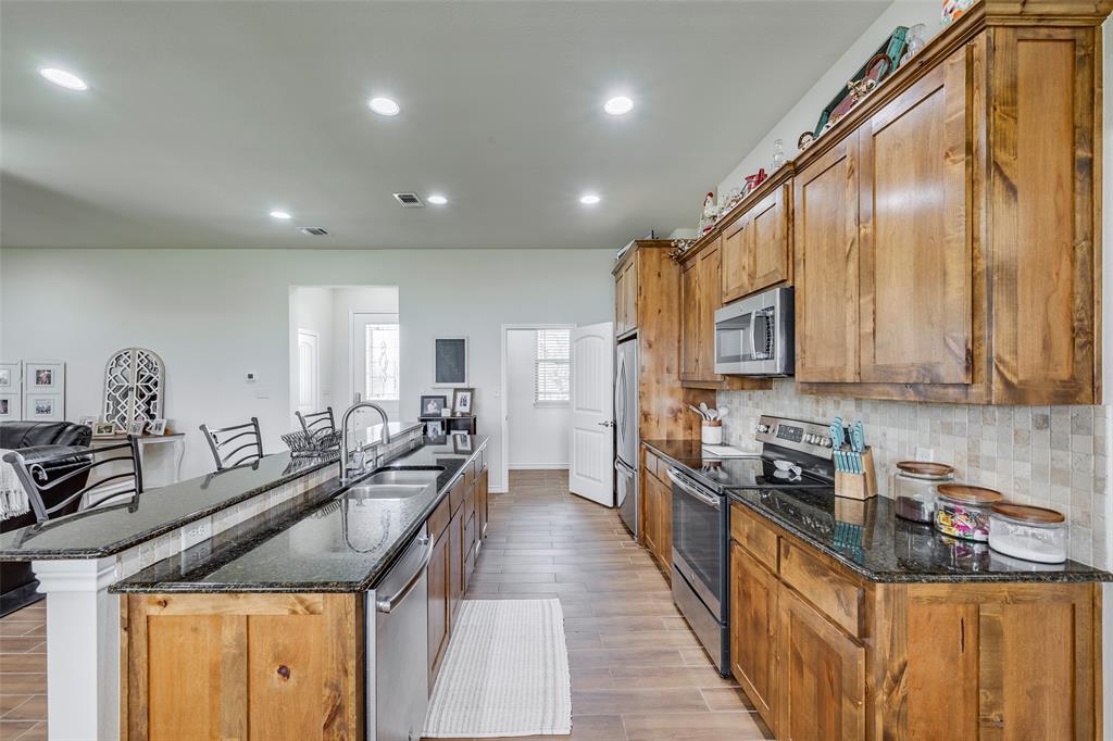 Granbury, Texas 76049, United States, 4 Bedrooms Bedrooms, ,3 BathroomsBathrooms,Residential,Active,167560