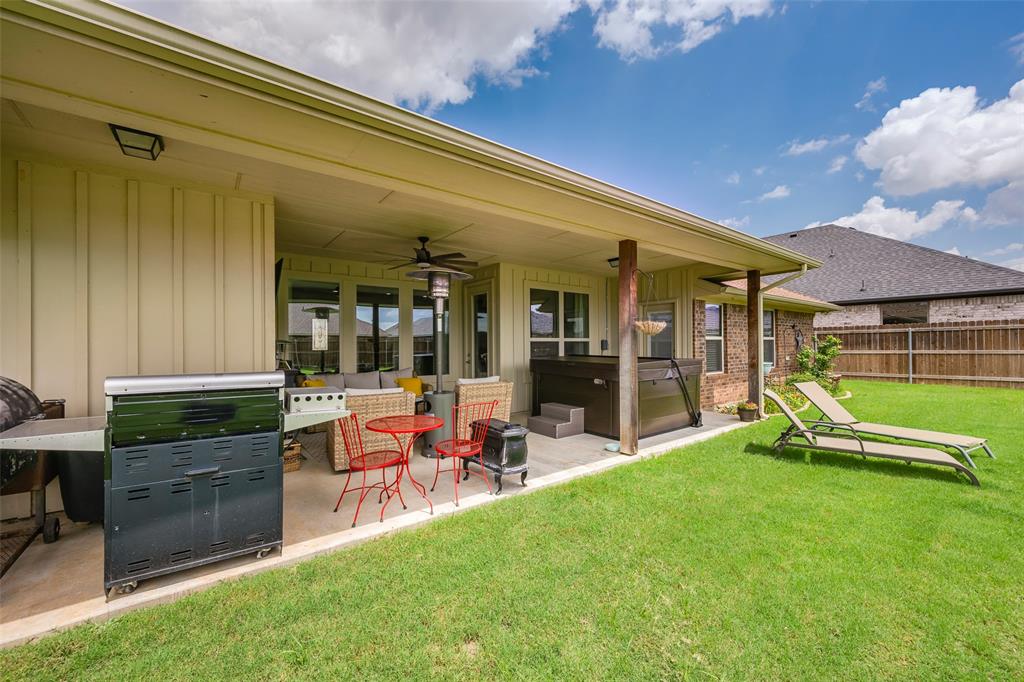 Granbury, Texas 76049, United States, 4 Bedrooms Bedrooms, ,3 BathroomsBathrooms,Residential,Active,167560