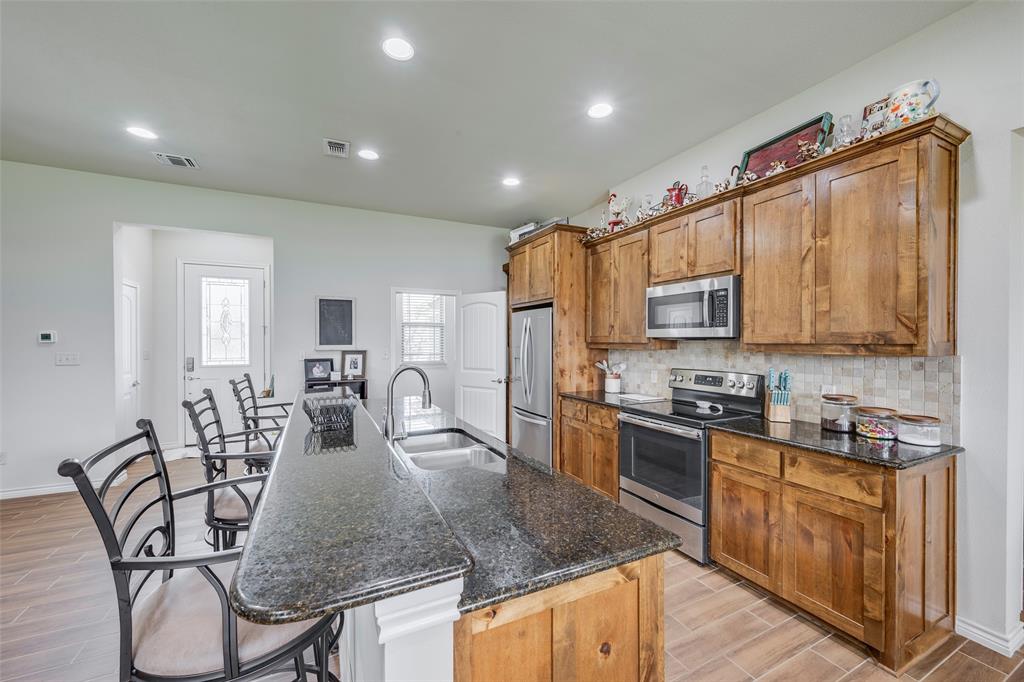 Granbury, Texas 76049, United States, 4 Bedrooms Bedrooms, ,3 BathroomsBathrooms,Residential,Active,167560