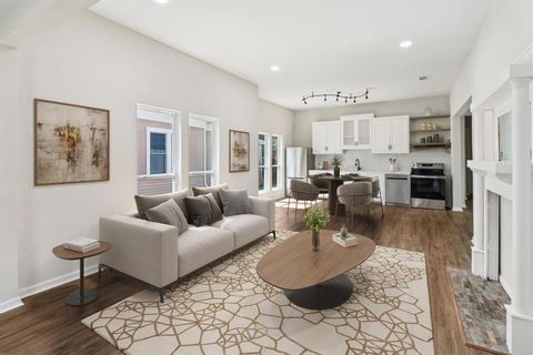 403 S Willomet Avenue Dallas TX 75208