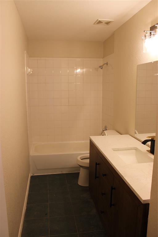 4653 Saint Francis Avenue