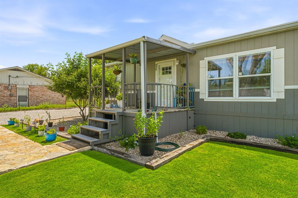936 Apache Drive