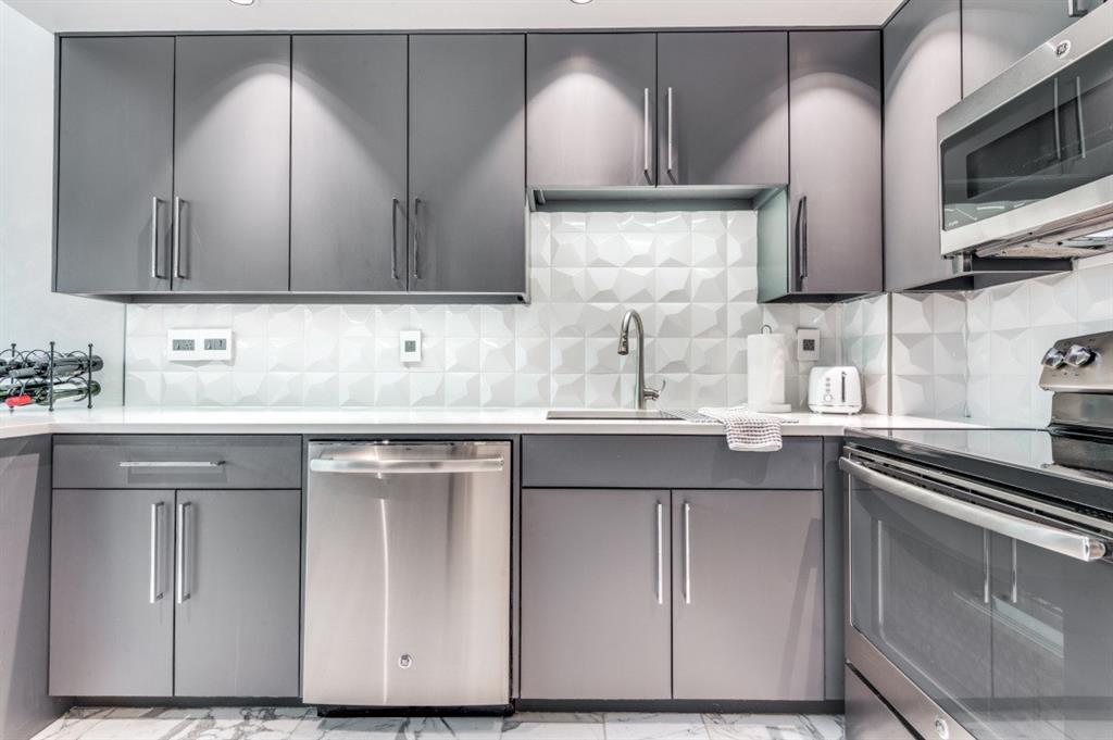 3030 Mckinney Avenue 105