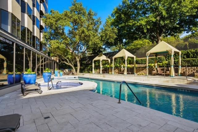 LaTour Condo - Residential