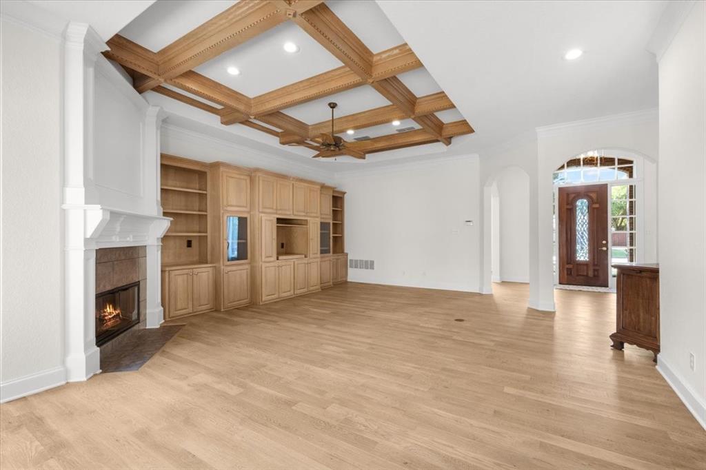 302 Skyline Drive