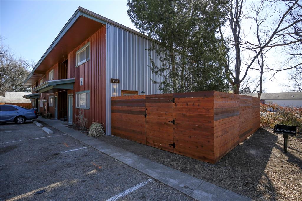 OLD DCAD TR - Residential Lease