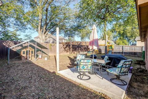Tiny photo for 407 Grayson Ct, Joshua, TX 76058 (MLS # 21101933)