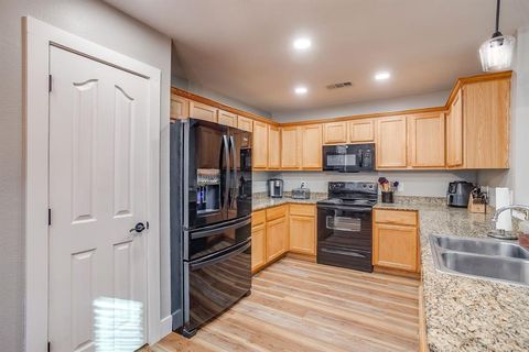 Tiny photo for 407 Grayson Ct, Joshua, TX 76058 (MLS # 21101933)