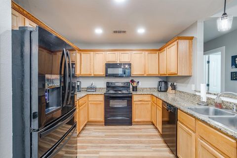 Tiny photo for 407 Grayson Ct, Joshua, TX 76058 (MLS # 21101933)