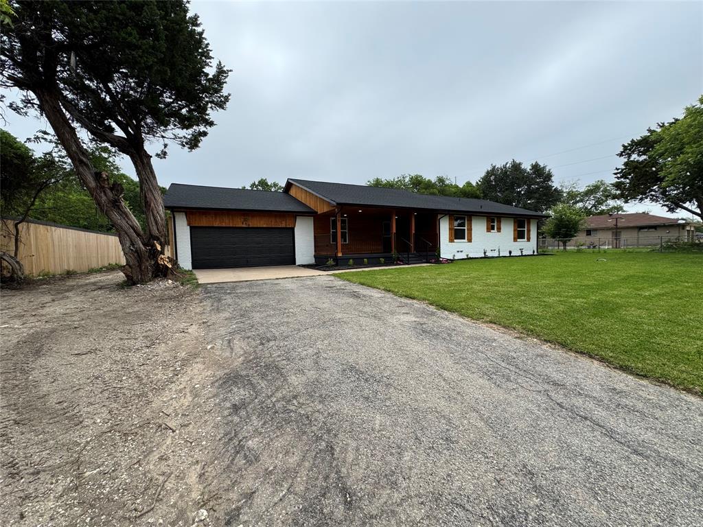 806 Jungle Drive