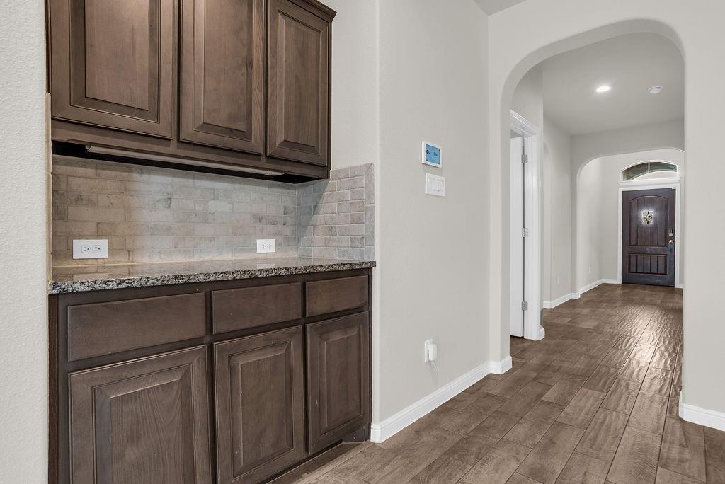 1140 Donnington Trail