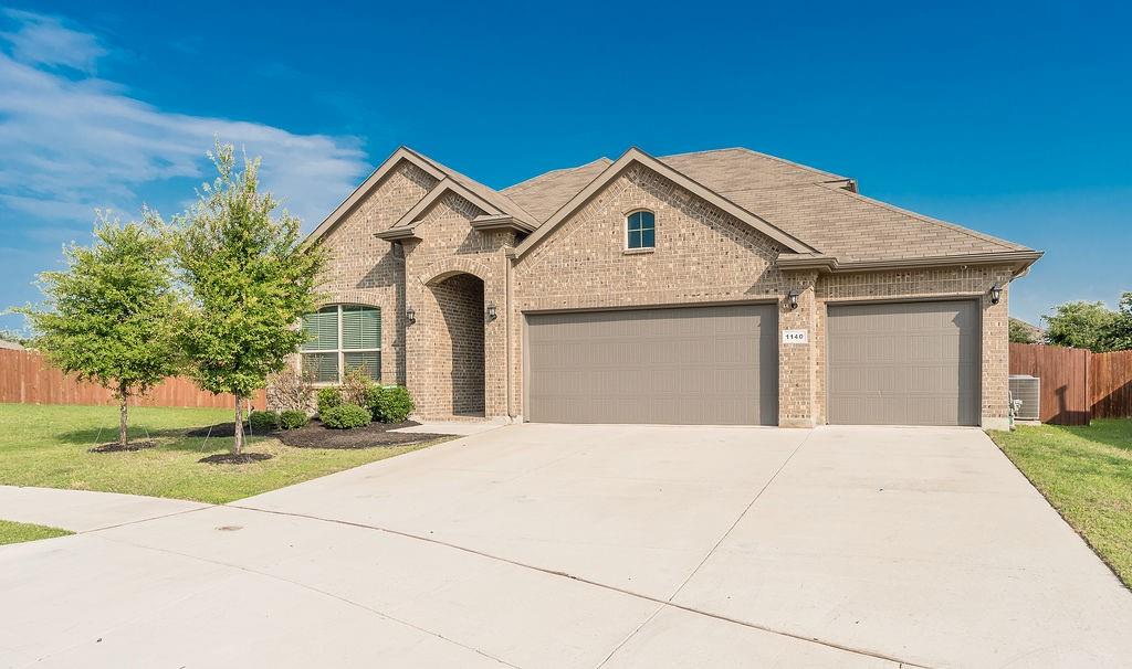 1140 Donnington Trail