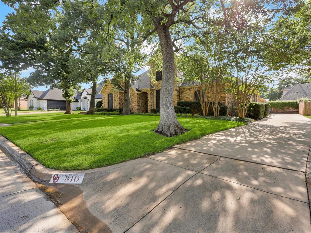 810 Turnberry Drive