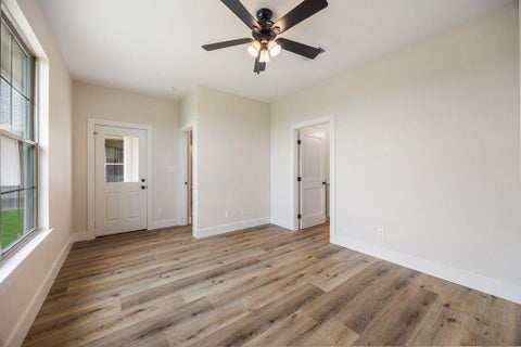 Tiny photo for 120 Quail Run Court, Decatur, TX 76234 (MLS # 21396837)