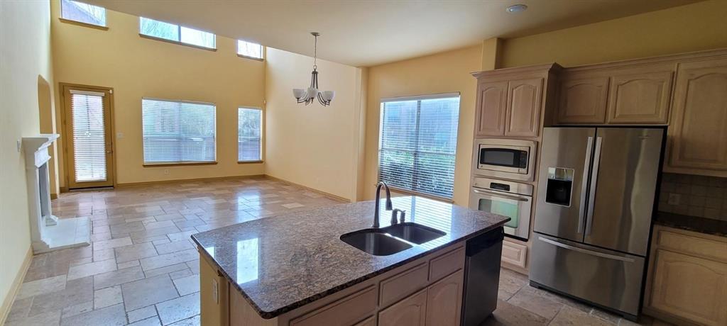 Emerald Vly Ph 01 - Residential Lease