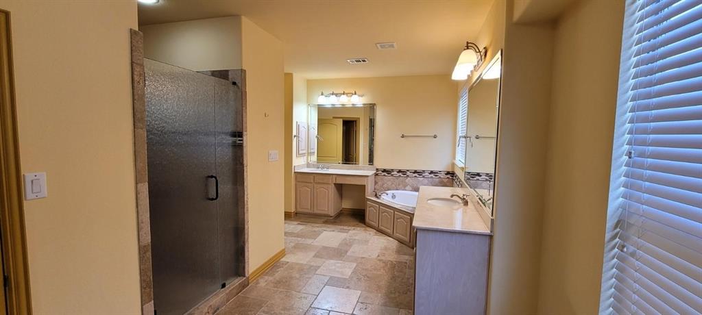 Emerald Vly Ph 01 - Residential Lease