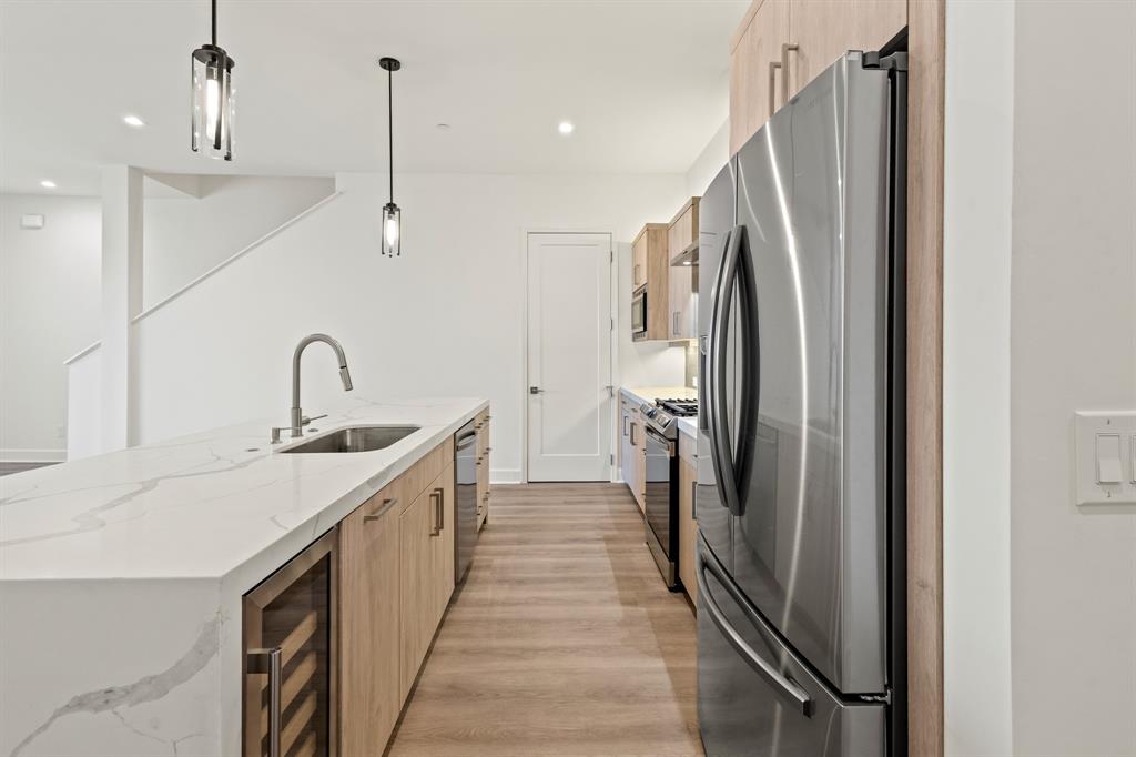 Harwood Point Condos - Residential