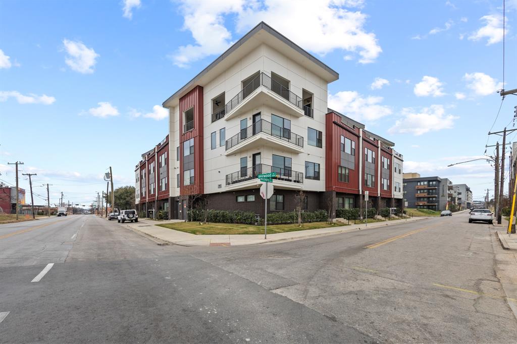 Harwood Point Condos - Residential