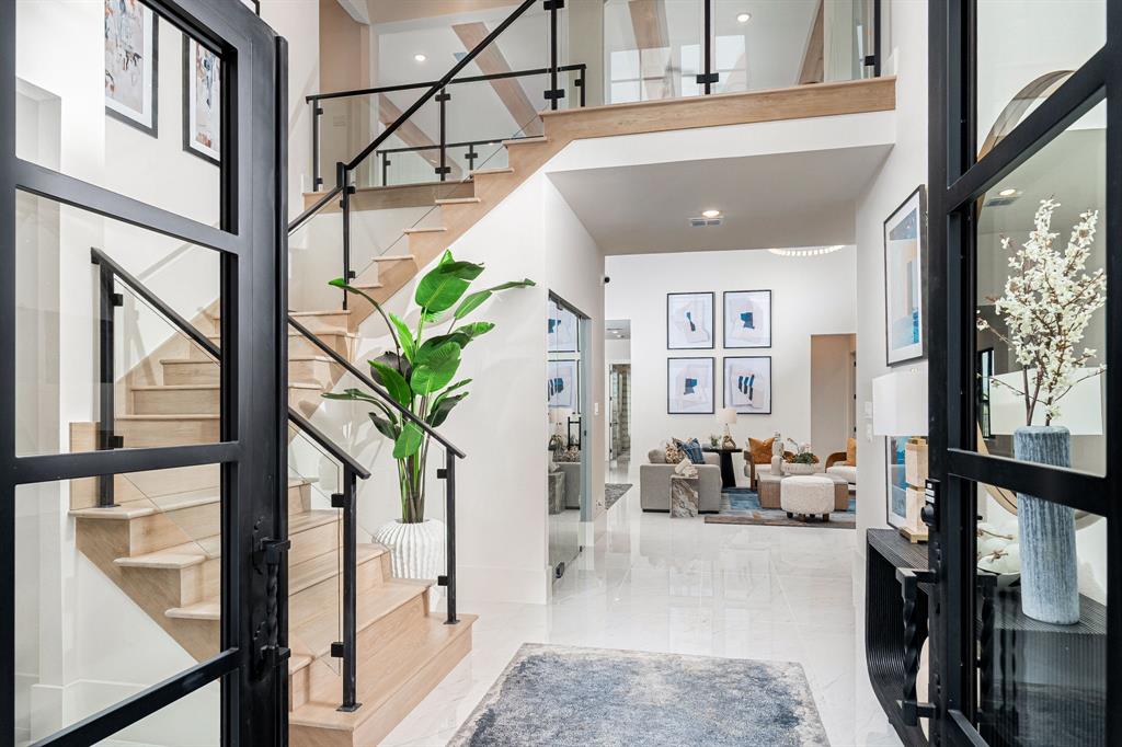 14618 Edmonds Street