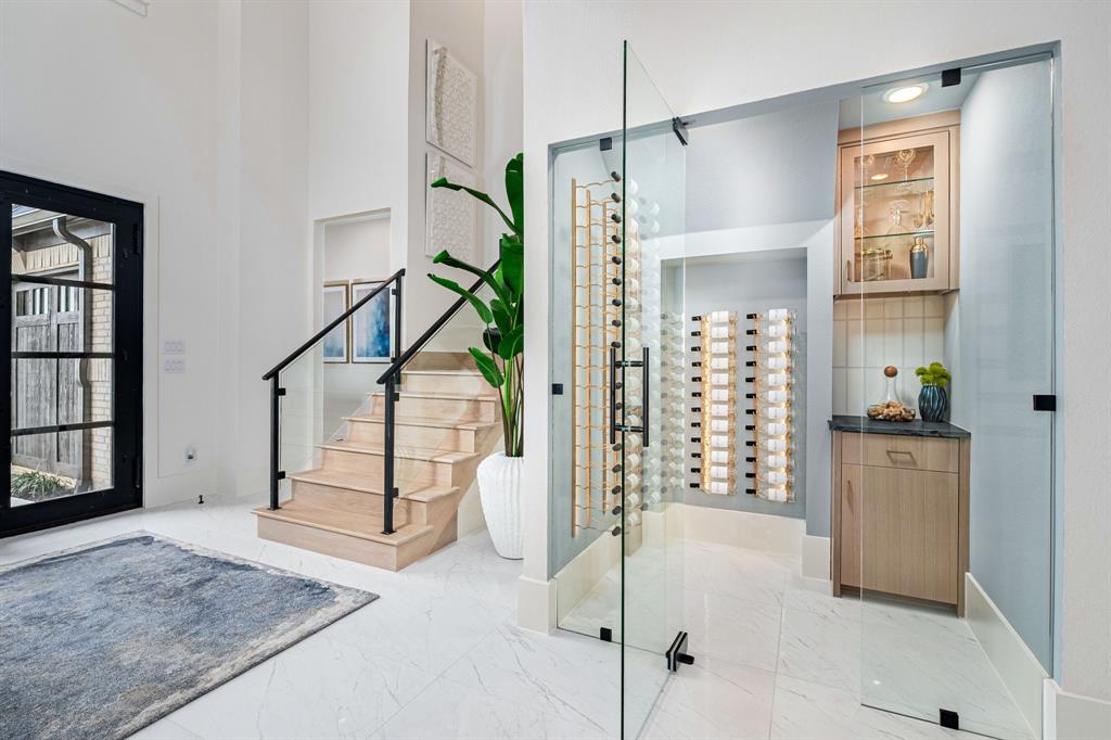 14618 Edmonds Street