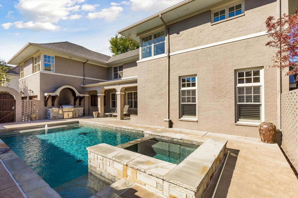 River Elm - Residential