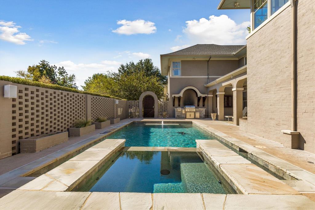 River Elm - Residential