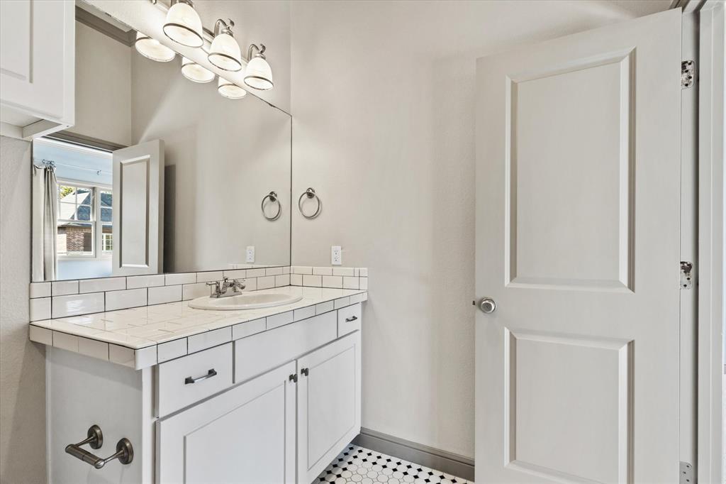 River Elm - Residential