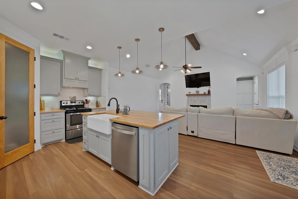 940 E 5th Street