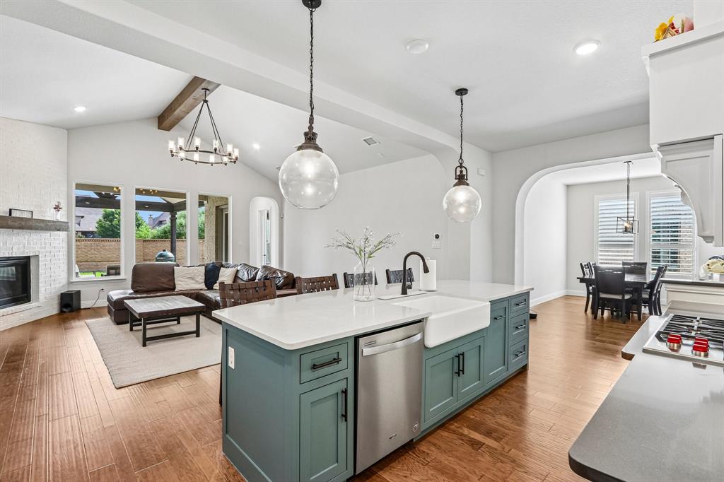 1657 Lilac Lane