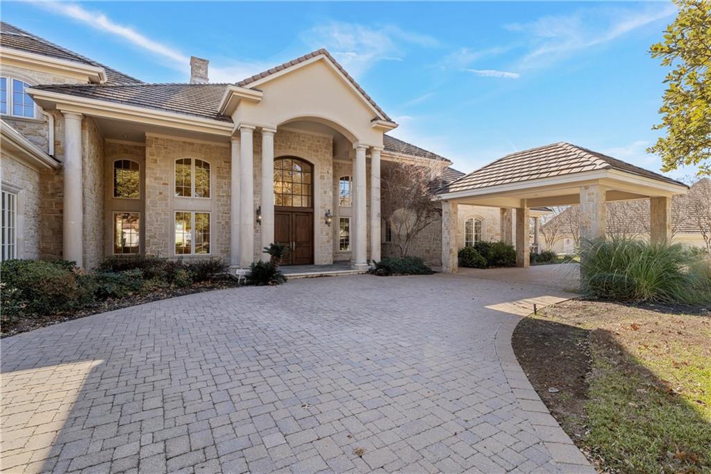 11 Club Estates Court