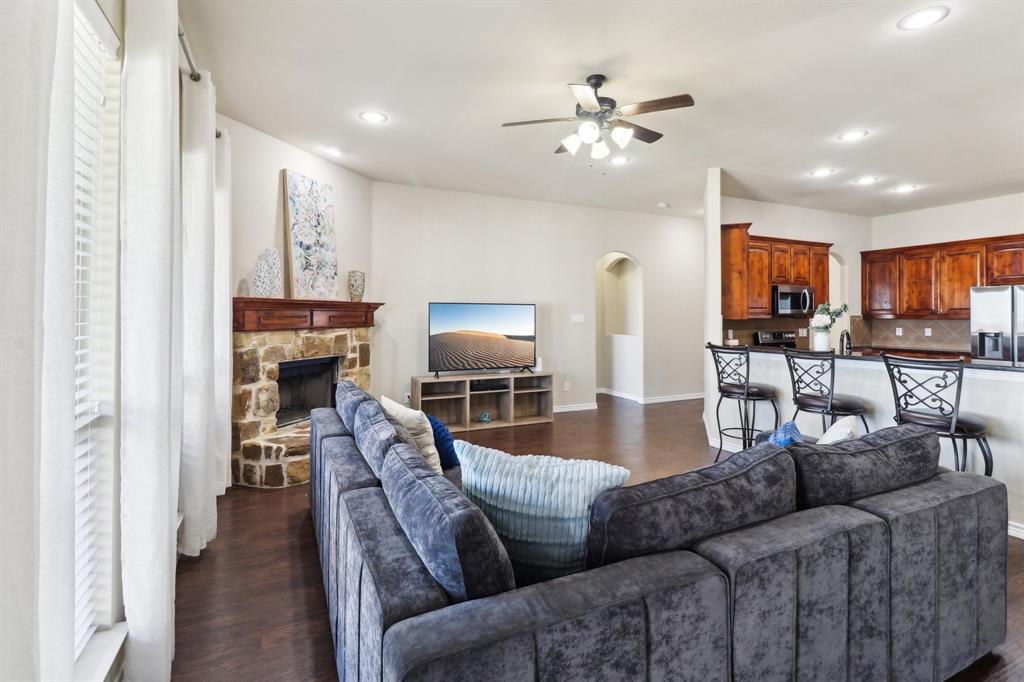 11124 Silver Horn Drive