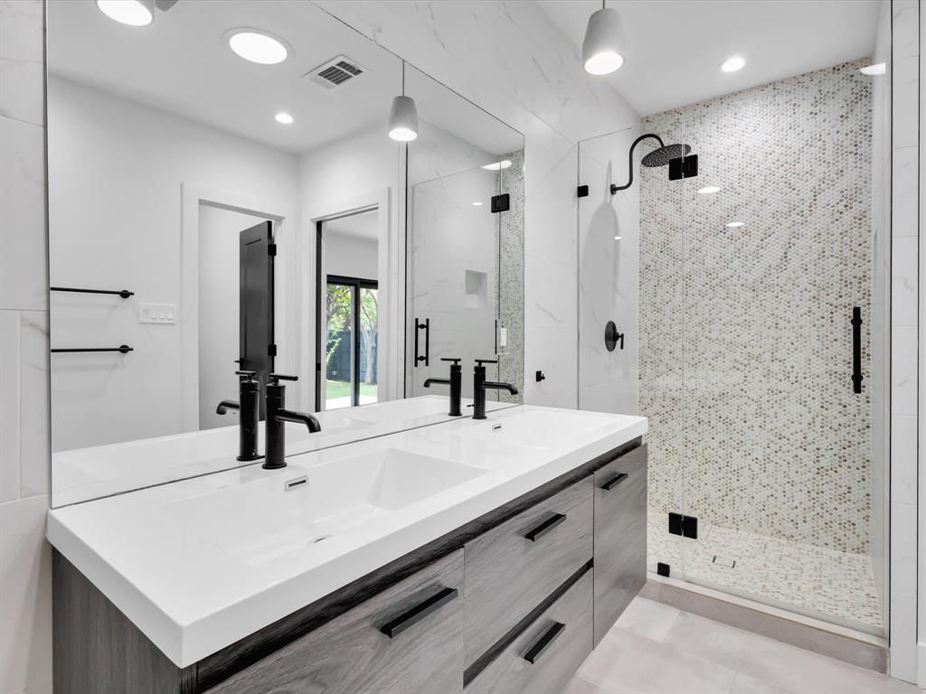 Glen Cove Add Instl 01 - Residential