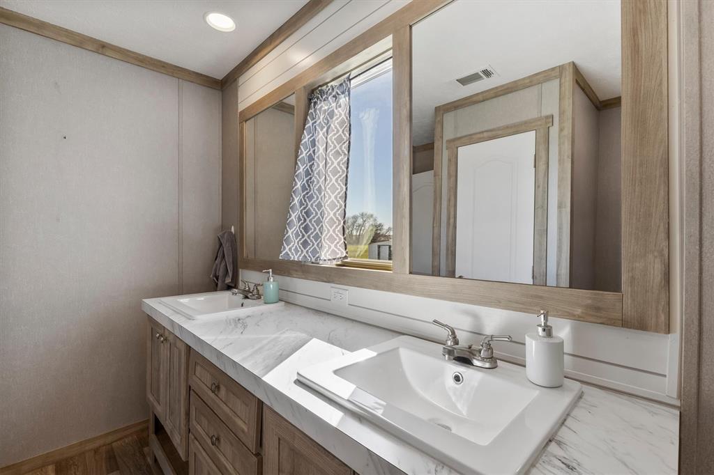 LAKE VISTA ESTATES MHP, SPACE 19 - Residential