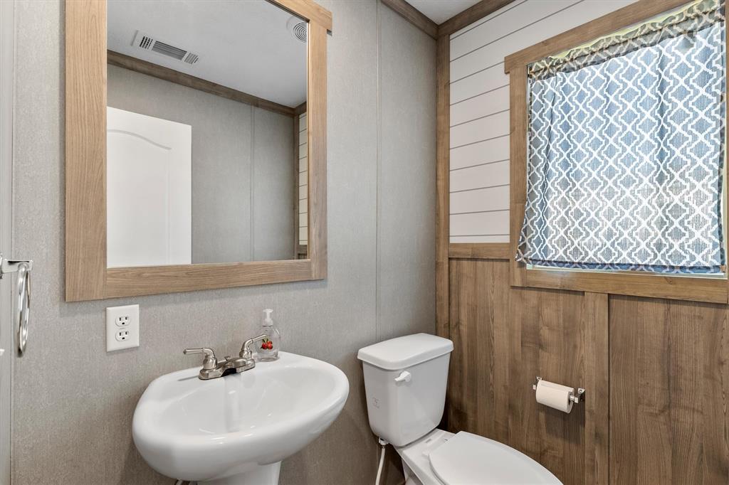 LAKE VISTA ESTATES MHP, SPACE 19 - Residential